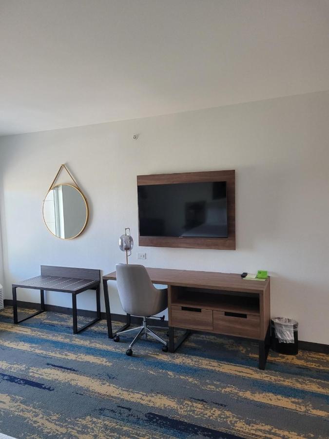 La Quinta Inn & Suites By Wyndham Terrell Buitenkant foto